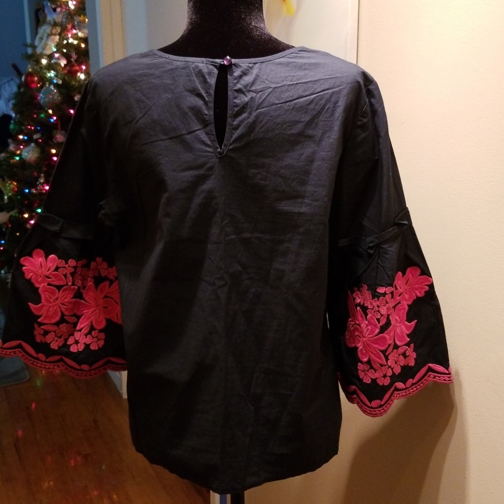 Embroider Top - Picture 4 of 4